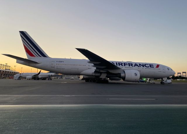 Boeing 777-200 (F-GSPY) - Thanks Ryan