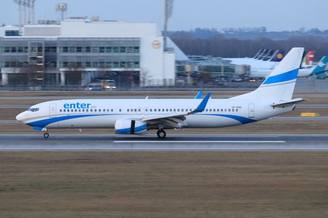 Boeing 737-800 (SP-ENX)