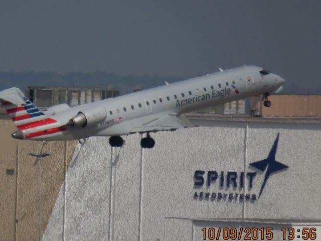 Canadair Regional Jet CRJ-700 (N537EA)