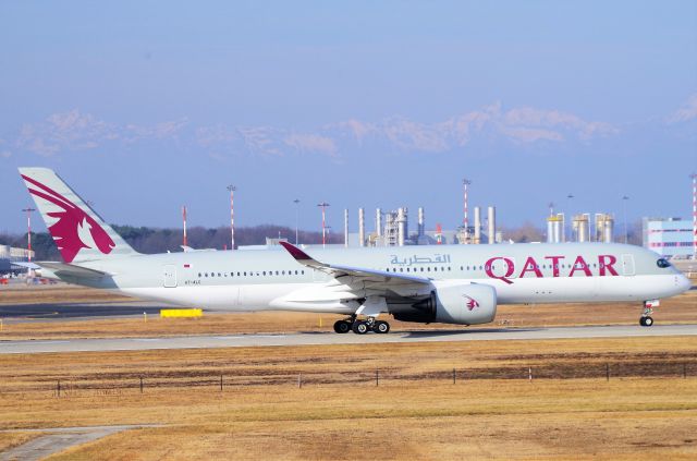 Airbus A350-900 (A7-ALC) - MALPENSA - DOHA