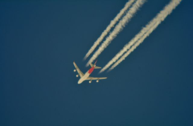 Boeing 747-400 (VH-OEJ) - QANTAS AIRWAYS 11 Los Angeles Intl to John F Kennedy Intl over Cleveland 40,000 ft. 03-12-15.