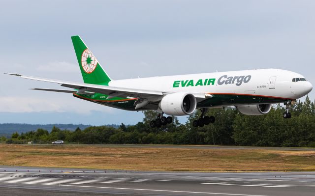 BOEING 777-200LR (B-16789)