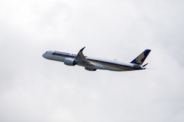 Airbus A350-900 (9V-SHY)