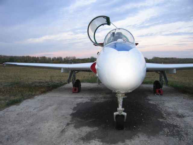 Aero L-29 Delfin (RED37)