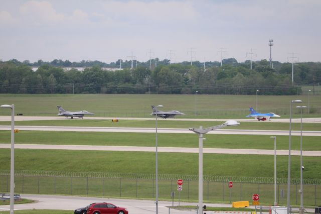 Lockheed F-16 Fighting Falcon (N89174) - Trio of F16s arriving for Indy 500 flyover practice.