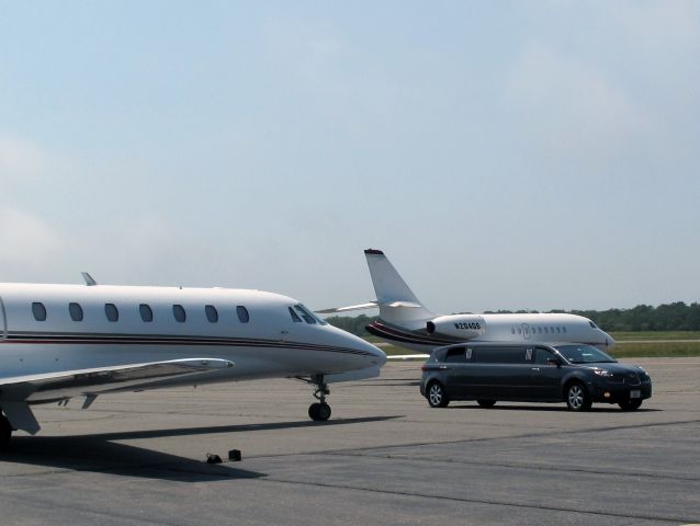 Dassault Falcon 2000 (N204QS) - A busy day on the Vineyards.