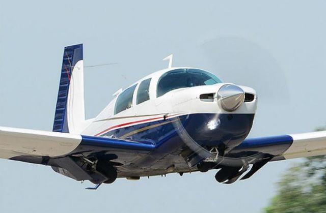 Mooney M-20 (C-GMCM)