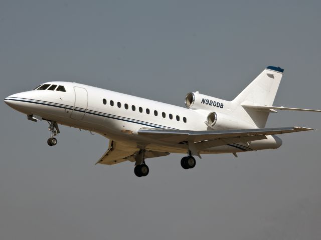 Dassault Falcon 900 (N920DB)