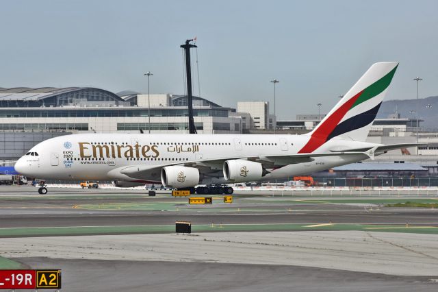 Airbus A380-800 (A6-EDD)