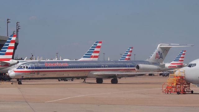 McDonnell Douglas MD-82 (N7541A)