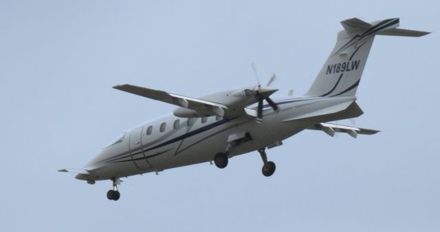 Piaggio P.180 Avanti (N189LW) - On final is this 2009 Piaggio Avanti P-180 from the Autumn of 2020.