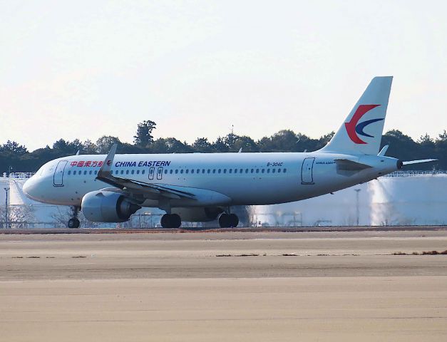 Airbus A320neo (B-304C) - I took this picture on Jan 03, 2020.br /MU594/03 Jan  NRT-XIY