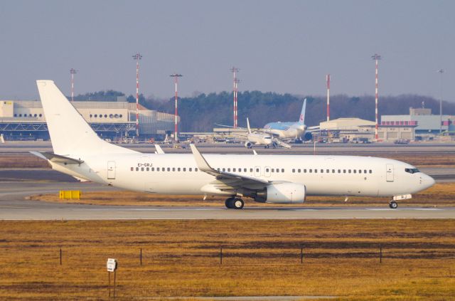 Boeing 737-800 (EI-GRJ)