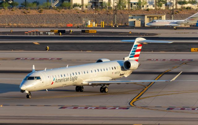 Canadair Regional Jet CRJ-900 (N957LR)