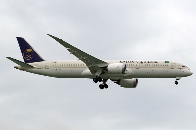Boeing 787-9 Dreamliner (HZ-AR11)