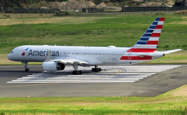 Boeing 757-200 (N198AA)