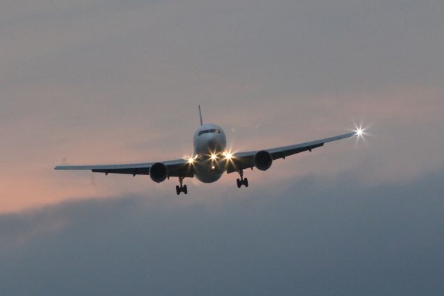 BOEING 767-300 (JA8975) - 23 June 2015:HND-HKD