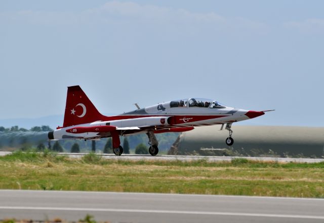 Northrop RF-5 Tigereye — - Turkish Stars Number 4 takeoff 