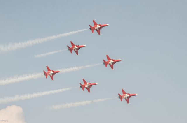 — — - Air14 - Suisse - Patrouille Suisse