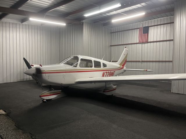 Piper Cherokee (N728WF)