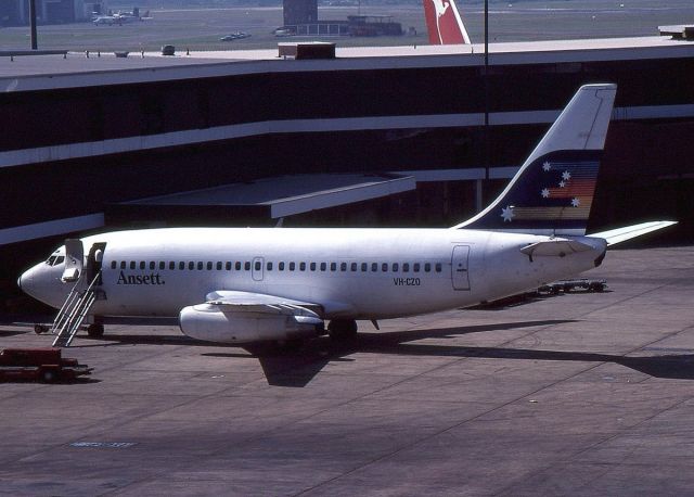 Boeing 737-200 (VH-CZO) - Boeing 737-277 VH-CZO of Ansett at Sydney Airport in October 1983.