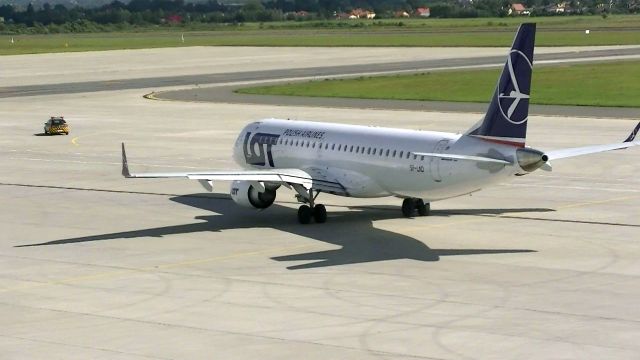 EMBRAER 195 (SP-LND)