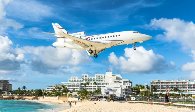 Dassault Falcon 900 (N600JM)