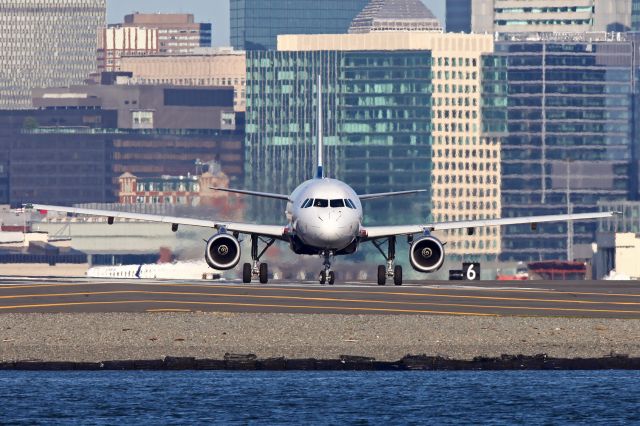 Airbus A319 (N832AW)