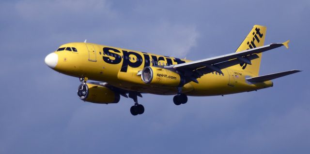 Airbus A319 (N517NK) - About to touch down is this 2006 Spirit Airlines Airbus 319-132 in the Autumn of 2023.