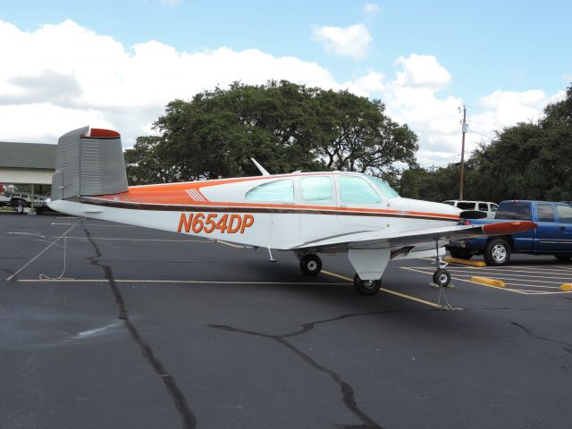 Beechcraft 35 Bonanza (N654DP)