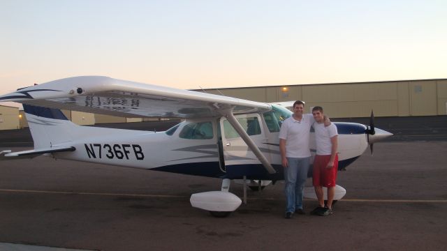 Cessna Skyhawk (N736FB) - KDVT before leaving for KFRG.