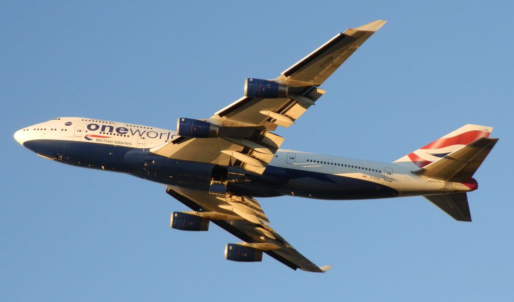 Boeing 747-400 (G-CIVM)