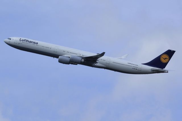 Airbus A340-600 (D-AIHK)