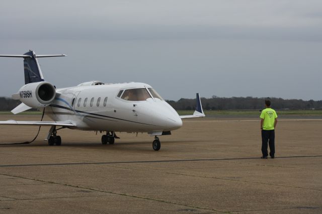 Learjet 60 (N759SH)