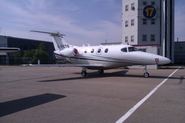 Beechcraft Premier 1 (C-FCTB) - Sitting at customs at the Edmonton City Centre Airport.