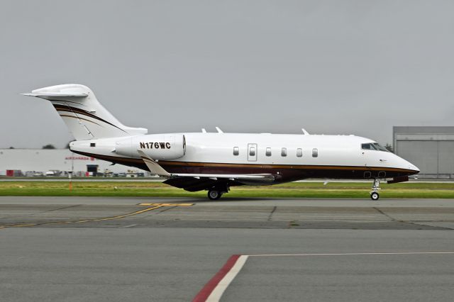 Bombardier Challenger 300 (N176WC)