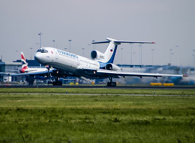 Tupolev Tu-154 (RA-85832) - 2004