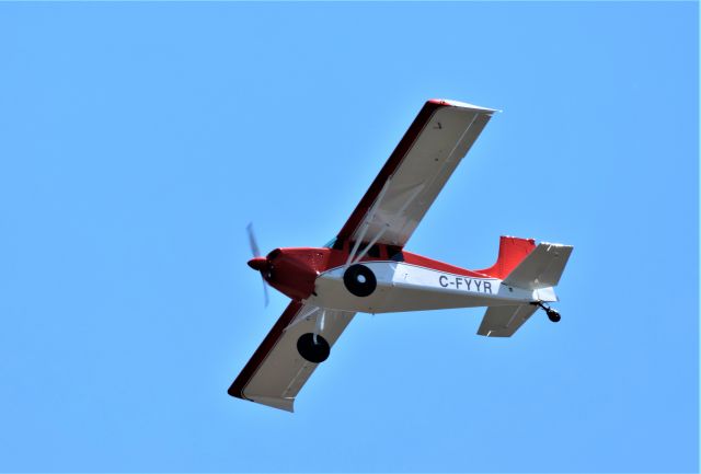 C-FYYR — - C-FYYR TUNDRA Survolant le fleuve St-Laurent QC à Lavaltrie le 18-05-2023 à 12:14