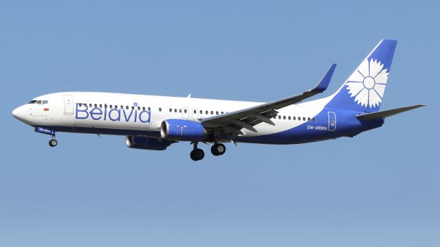 Boeing 737-800 (EW-455PA)