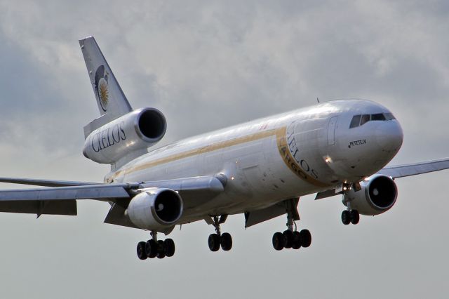 McDonnell Douglas DC-10 (N305FE)