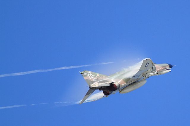 McDonnell Douglas F-4 Phantom 2 — - Taken by Chris Padilla at the Scott AFB Air Show 2010.br /a rel=nofollow href=http://www.cisportsphotos.com/scott_afb_2010http://www.cisportsphotos.com/scott_afb_2010/a