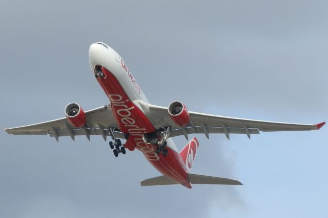 Airbus A330-200 (D-ALPJ)
