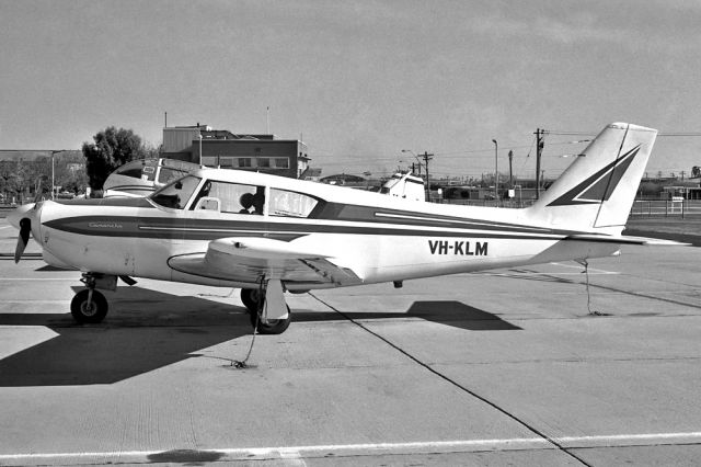 VH-KLM — - PIPER PA-24-180 COMANCHE - REG VH-KLM (CN 24-3113) - ESSENDON MELBOURNE VIC. AUSTRALIA - YMEN (21/5/1987)