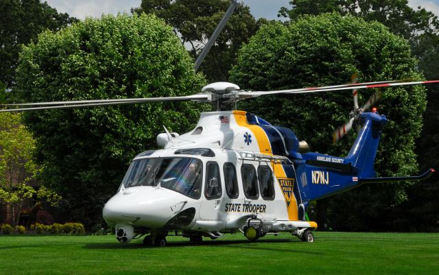 BELL-AGUSTA AB-139 (N7NJ) - NJSP NorthSTAR ready for takeoff after loading trauma patient