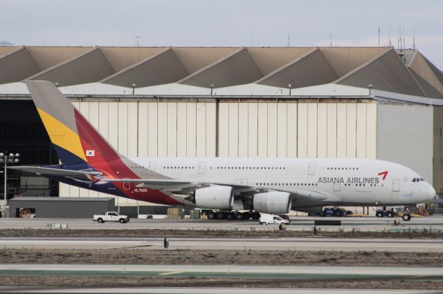 Airbus A380-800 (HL7625)