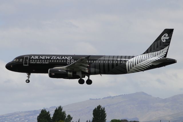 Airbus A320 (ZK-OJR)