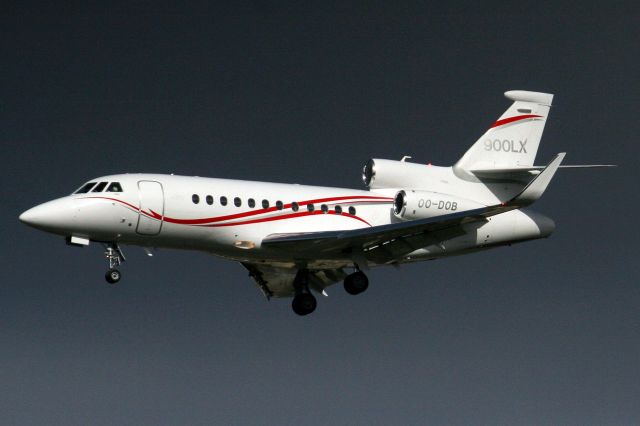 Dassault Falcon 900 (OO-DOB) - Flying Service Falcon 900LX on short finals for rwy 24 on 13-Mar-20 arriving from EDDF as FYG25B.