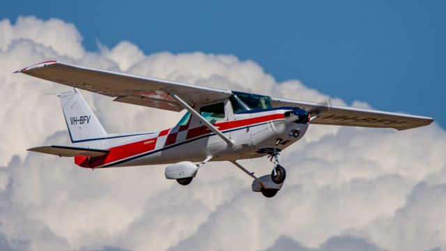 Cessna 152 (VH-BFV)