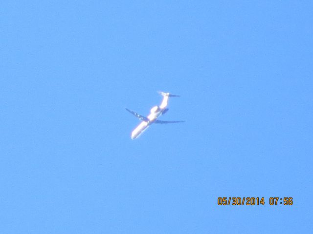 McDonnell Douglas MD-82 (N481AA) - AMERICAN AIRLINES FLIGHT 944. 30,990 FEET. DFW TO EWR. OVER SOUTHEASTERN KANSAS