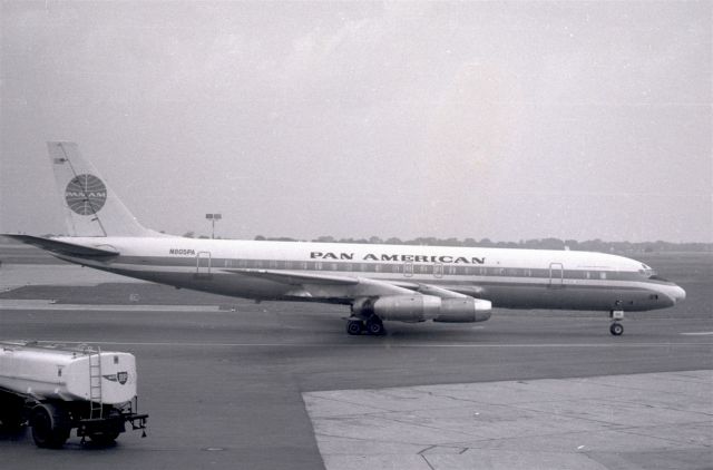 McDonnell Douglas Jet Trader (N805PA) - DC-8-33 in 1966 at Düsseldorf (EDDL)